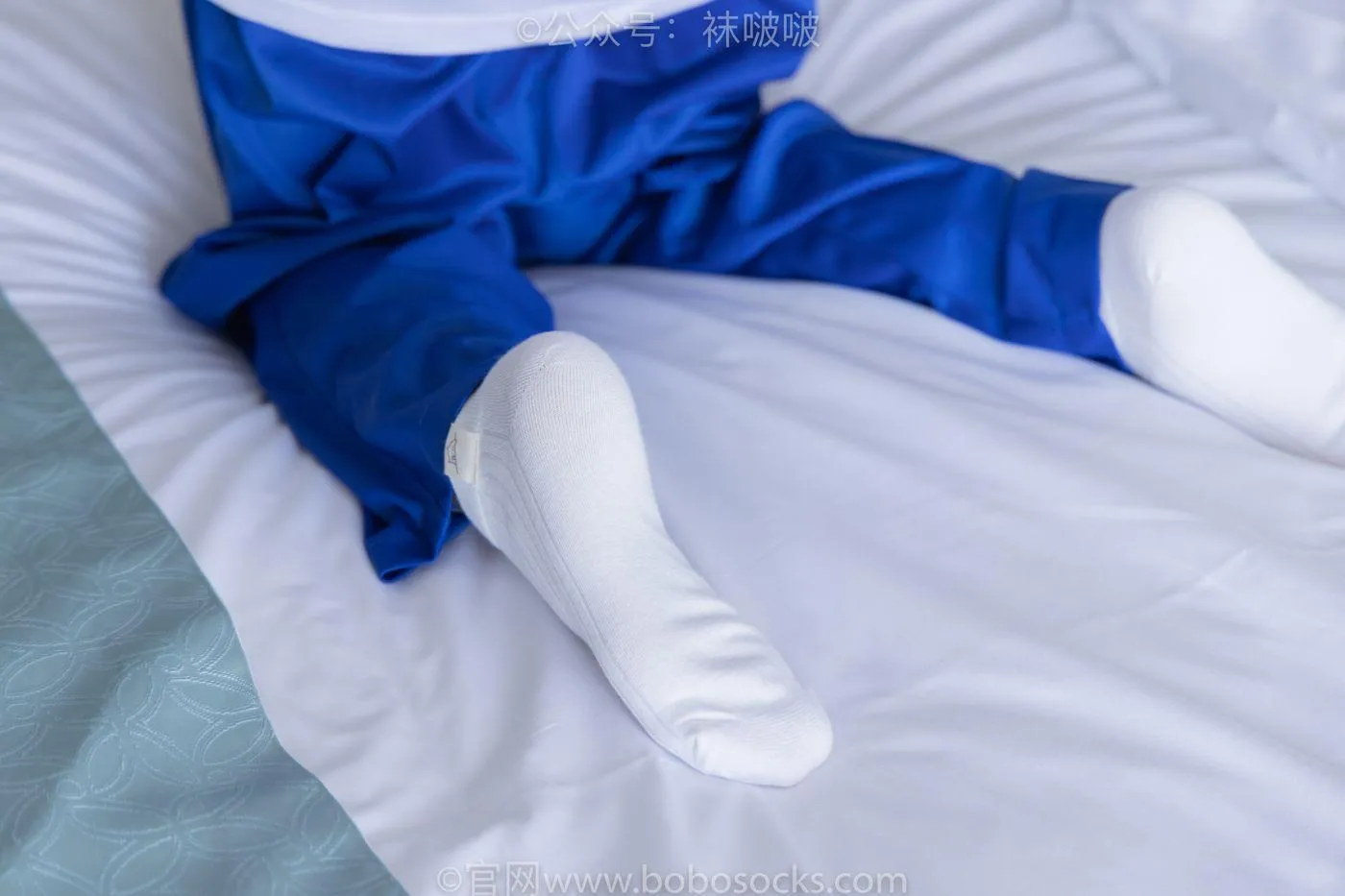 [BoBoSocks袜啵啵]NO.039 小奶熊-校服、vans帆布鞋、短白棉袜、裸足 [154P]插图4